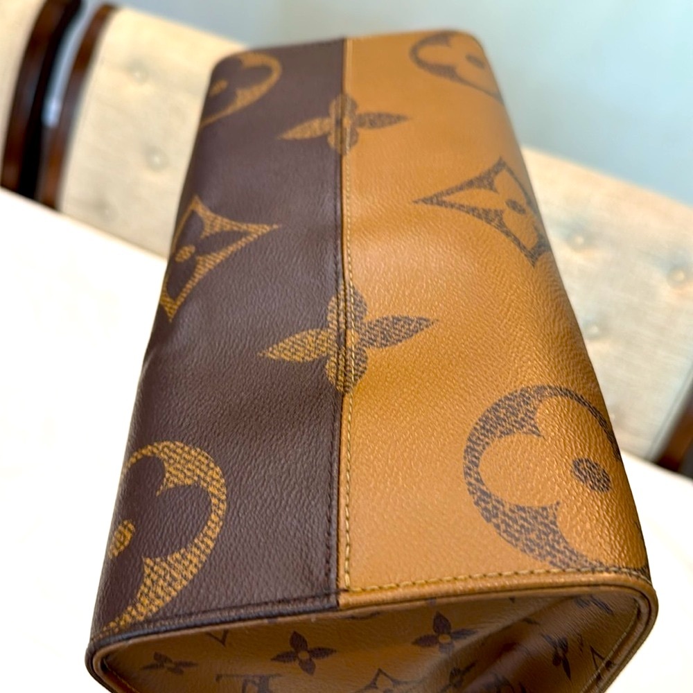 Authentic Louis Vuitton Brown OnTheGo MM Tote Bag - Picture 11 of 15